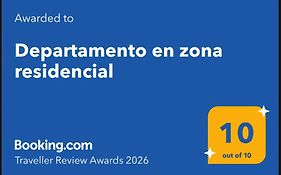 Departamento en zona residencial
